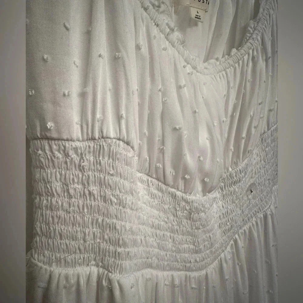 Aeropostale white textured dot dress with scoop neck NWOT - Picture 6 of 9